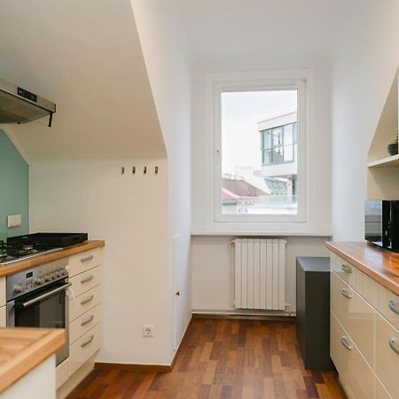 Comfy Apt For 4-6, 5 Min To Center, No Lift Currently Wien Exteriör bild