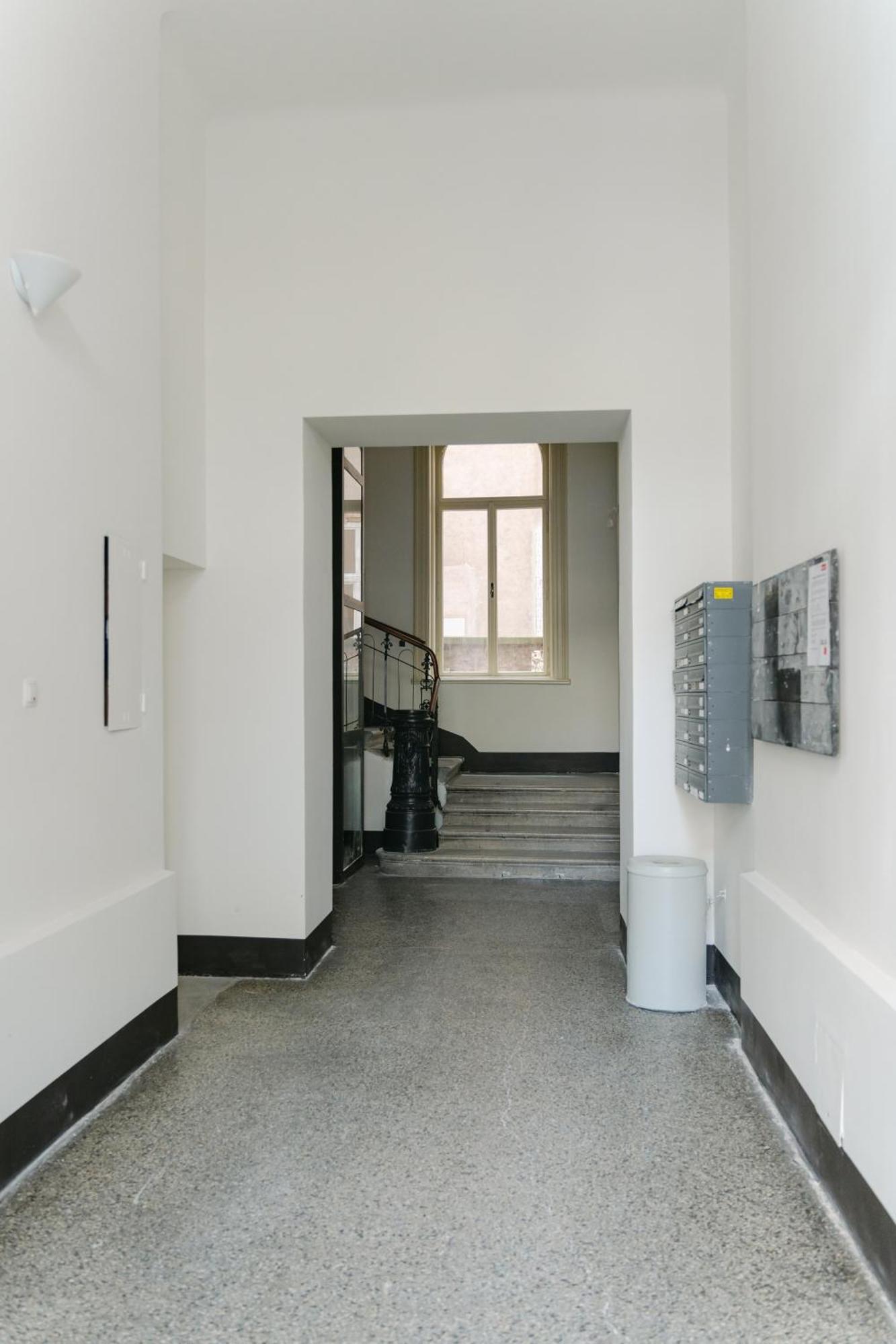 Comfy Apt For 4-6, 5 Min To Center, No Lift Currently Wien Exteriör bild